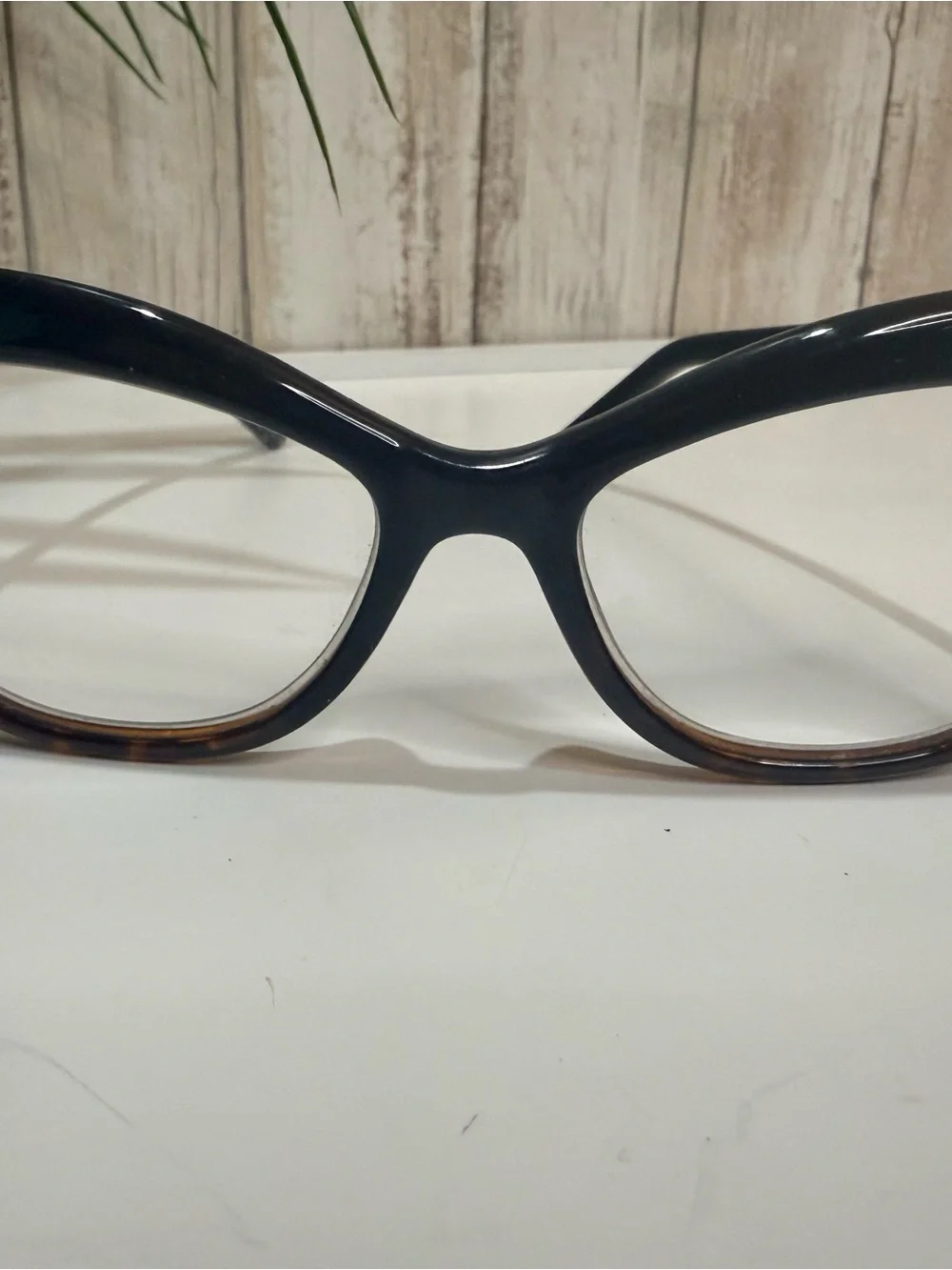 kate spade Black and Tortoise Cat-Eye Readers Glasses with Case +1.50